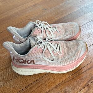 Hoka Women's Clifton 9 Sneakers in Pink and Cream